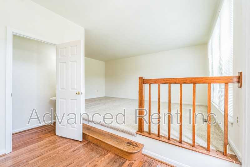 8942 Quail Run Dr - Photo 3 of 29