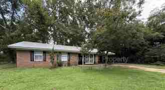 82 W Bryant Cir - Photo 1 of 1