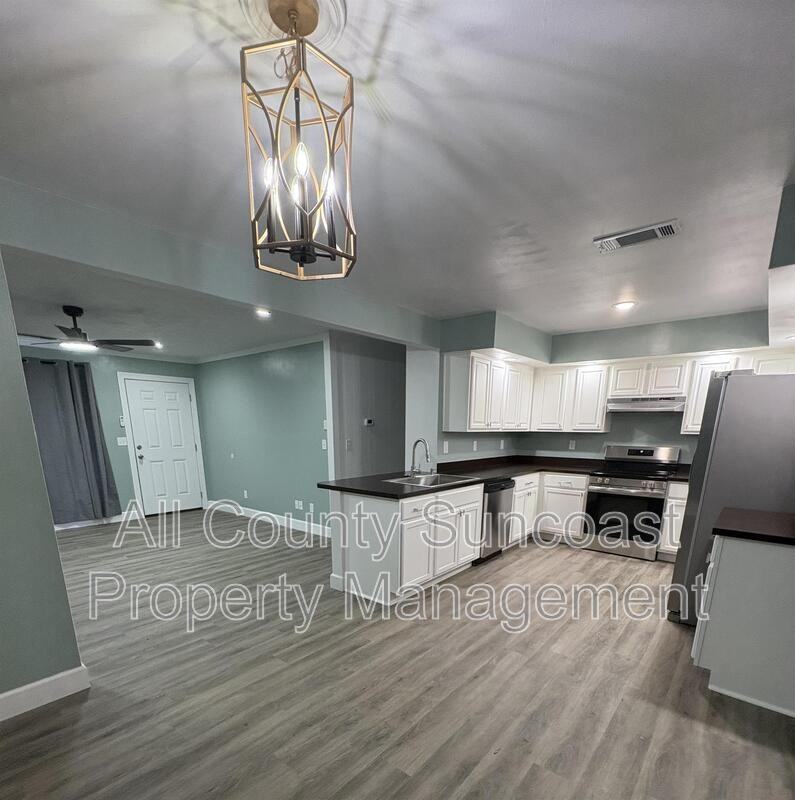 82 W Bryant Cir - Photo 5 of 9