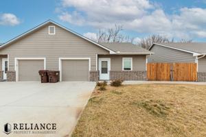 featured image of 5521 S Victoria St