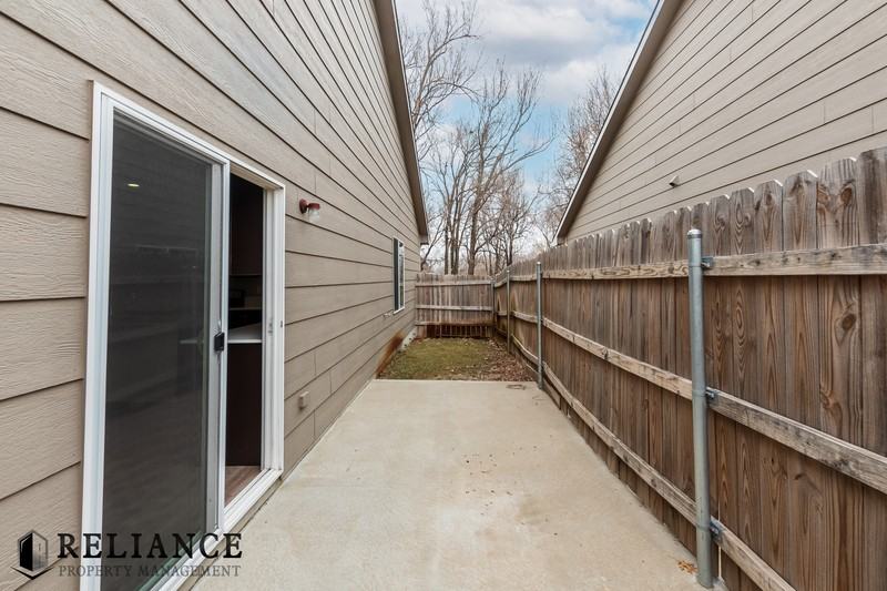 5521 S Victoria St - Photo 2 of 21