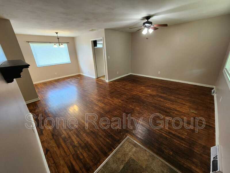 2401 E Harlan Dr - Photo 3 of 15