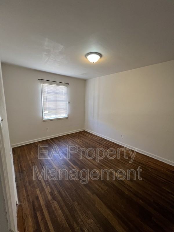 525 Cedar St Se #B - Photo 5 of 11