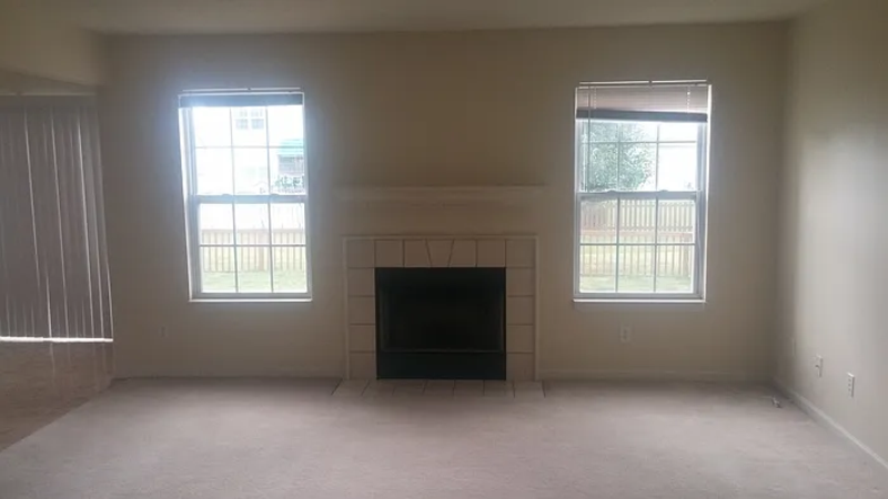 2425 Bluewood Way - Photo 3 of 9