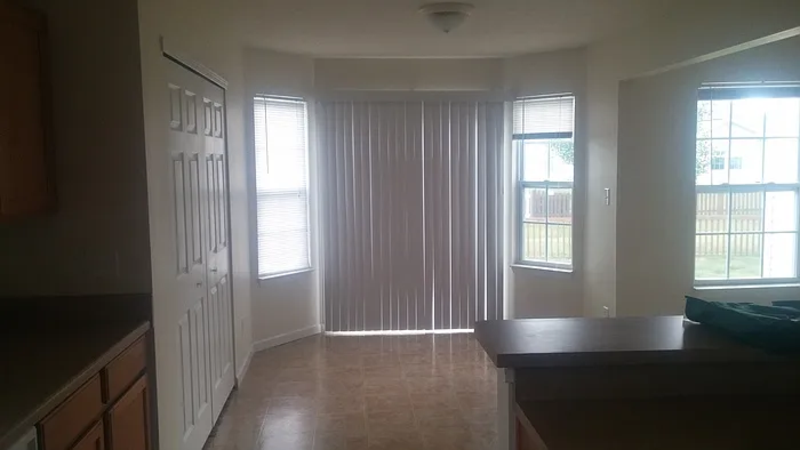 2425 Bluewood Way - Photo 6 of 9