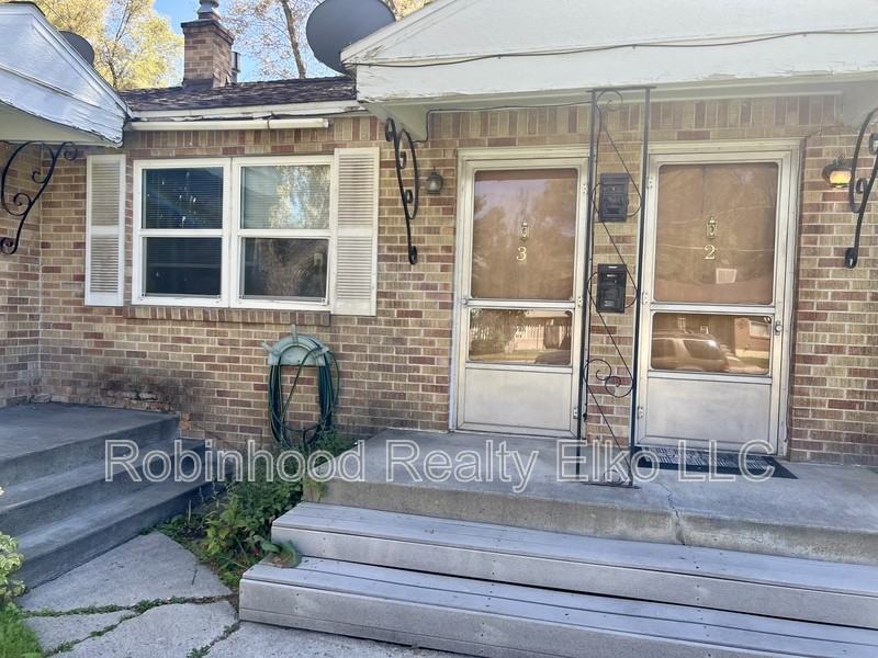 1183 3rd St - Photo 3 of 21