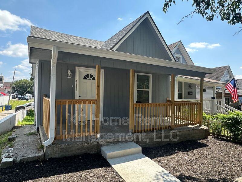 2311 Jarboe St - Photo 2 of 31