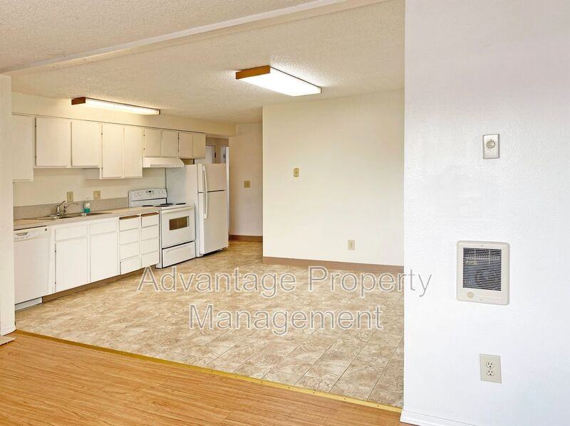 975 Nw Garfield Ave #6 - Photo 2 of 39