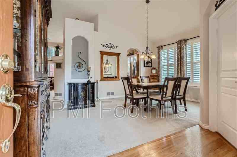 1852 S Jay Ct - Photo 4 of 28