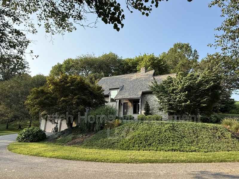 1278 Valley Rd - Photo 3 of 50