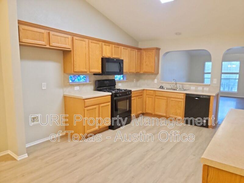 932 Monadale Trl - Photo 3 of 22