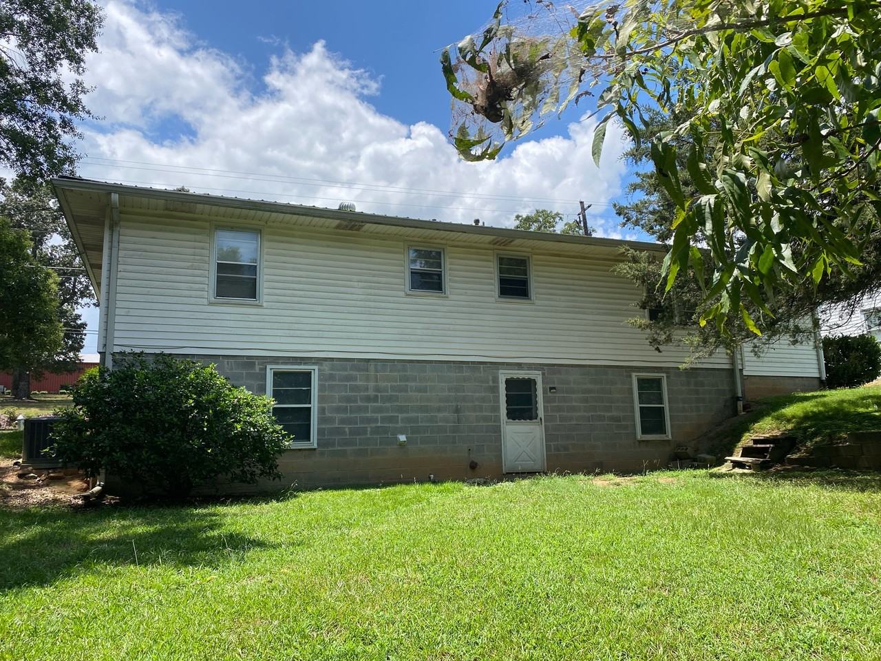 448 Main St - Photo 2 of 18