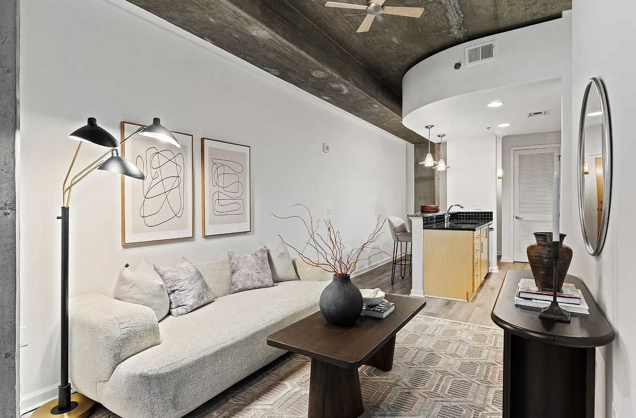 415 Church St #1009 - Photo 2 of 10