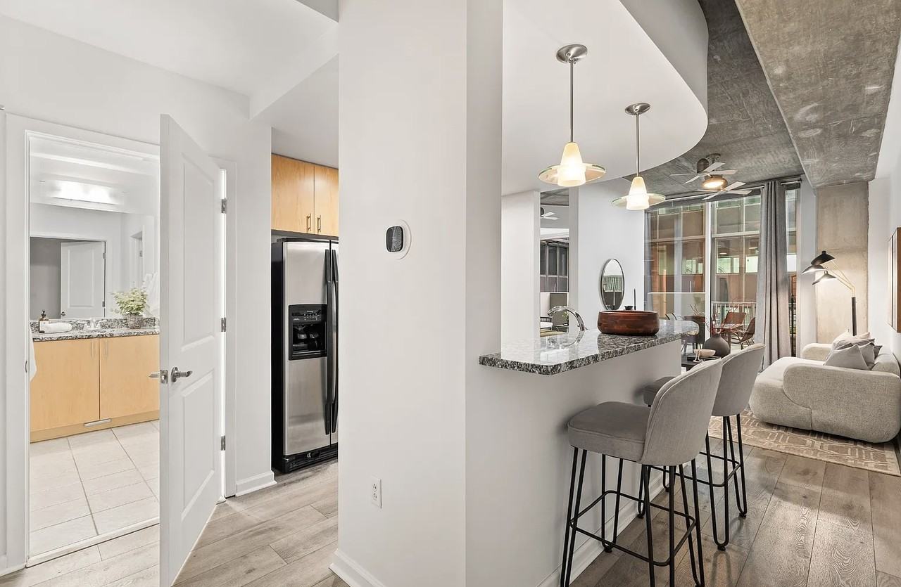 415 Church St #1009 - Photo 5 of 10