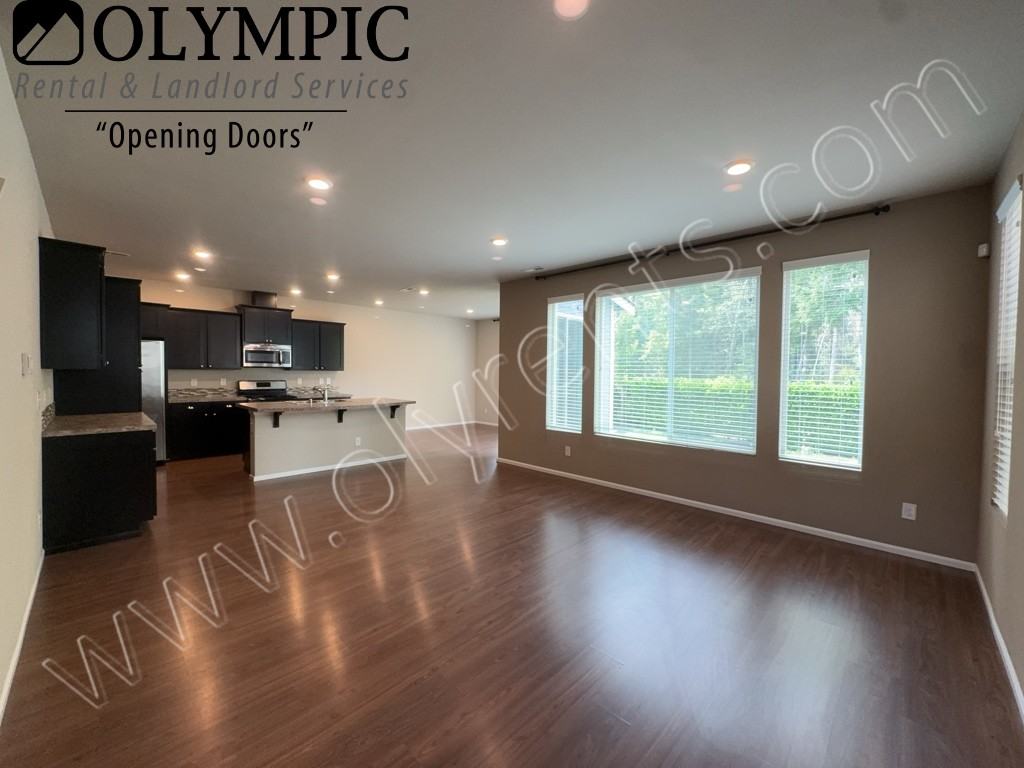 8804 Jayden St Ne - Photo 2 of 31