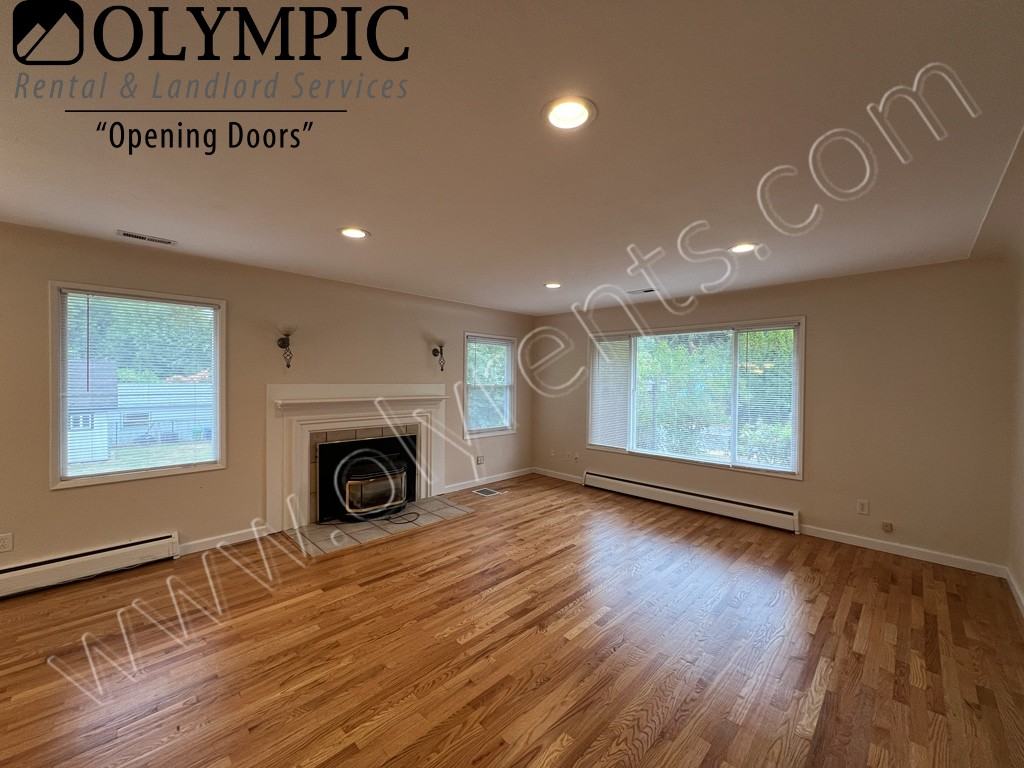 1401 Division St Nw - Photo 7 of 32