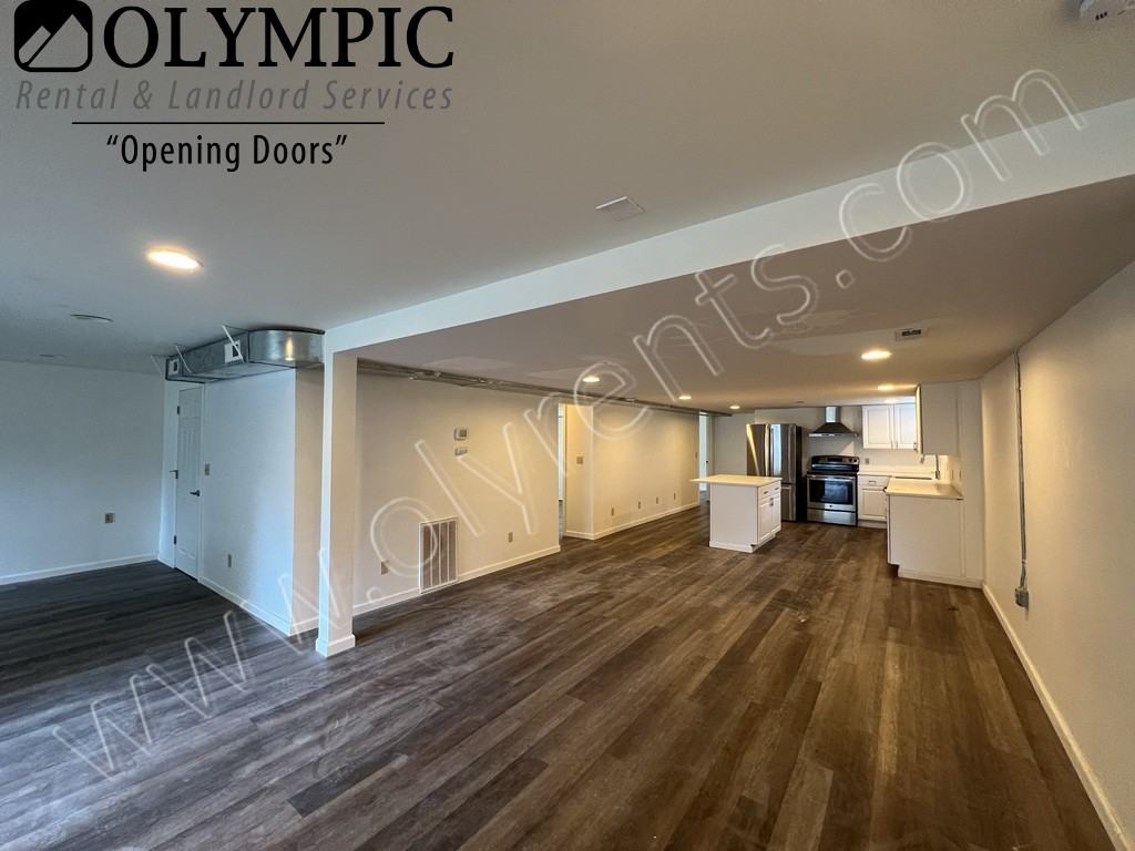 1401 Division St Nw - Photo 6 of 32