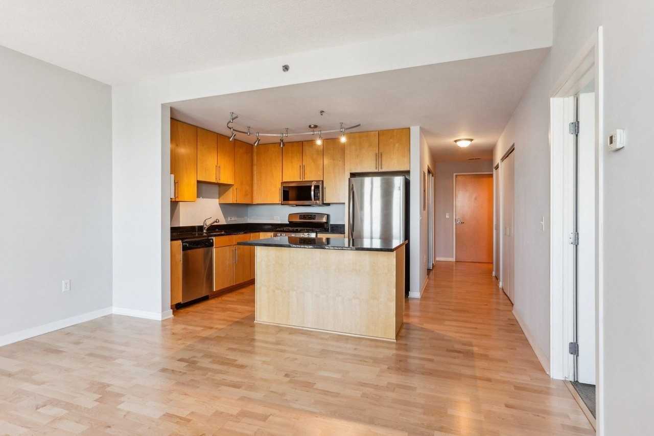 929 Portland Ave - Photo 2 of 5