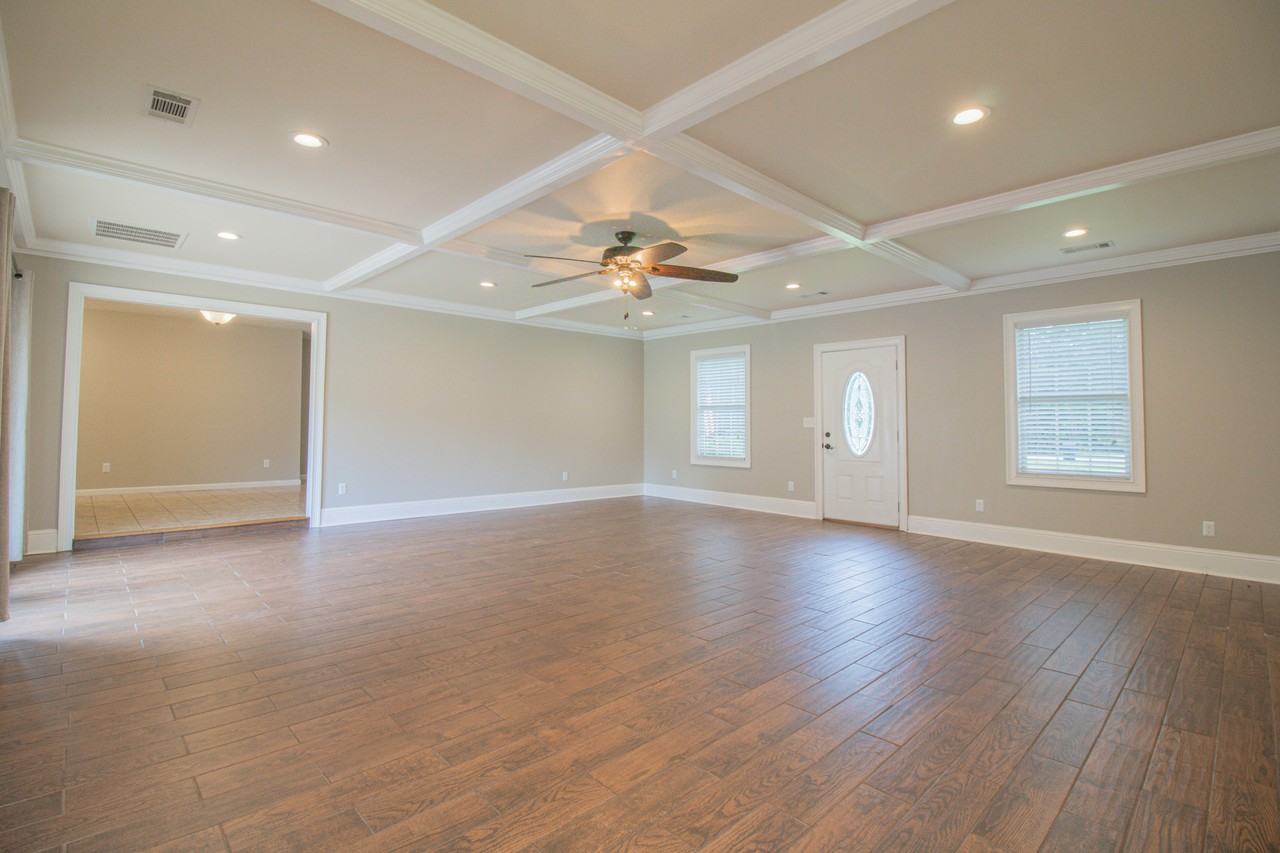 1244 Mountain Hill Rd - Photo 4 of 17