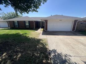 9513 S Ross Ave - Photo 1 of 1