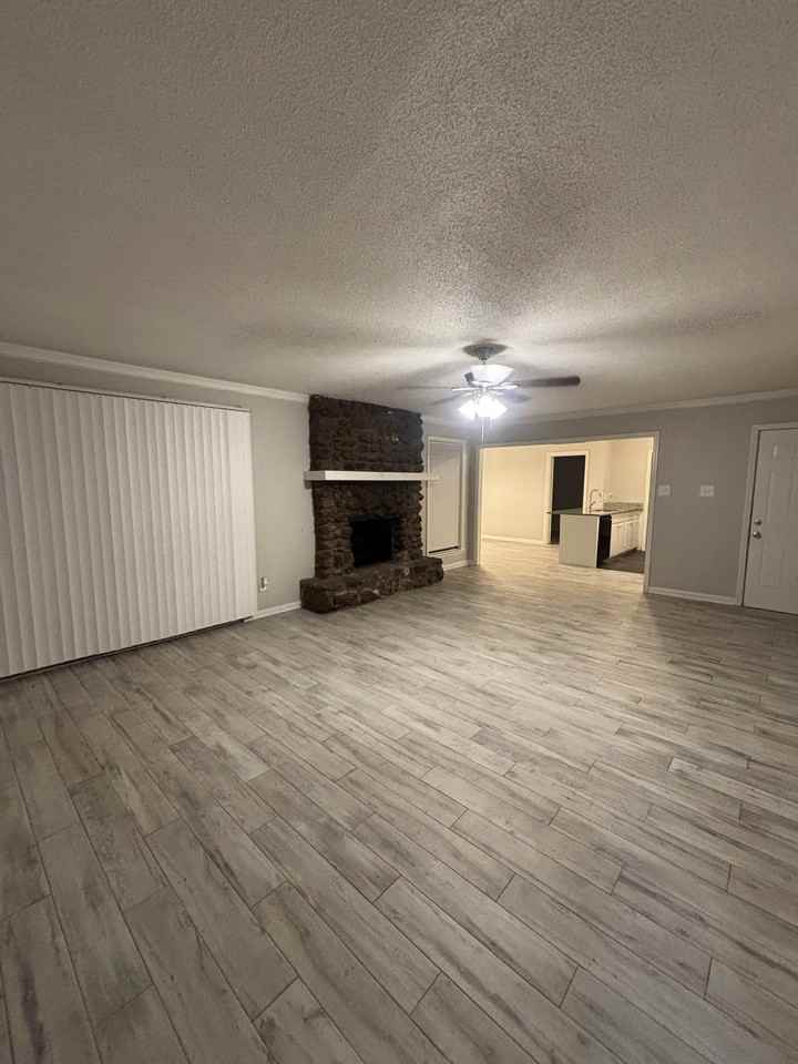 15 Kingspark Ct - Photo 2 of 14