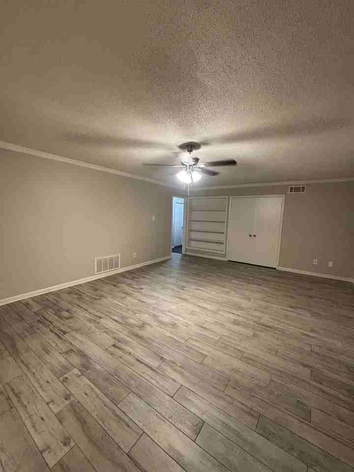 15 Kingspark Ct - Photo 3 of 14