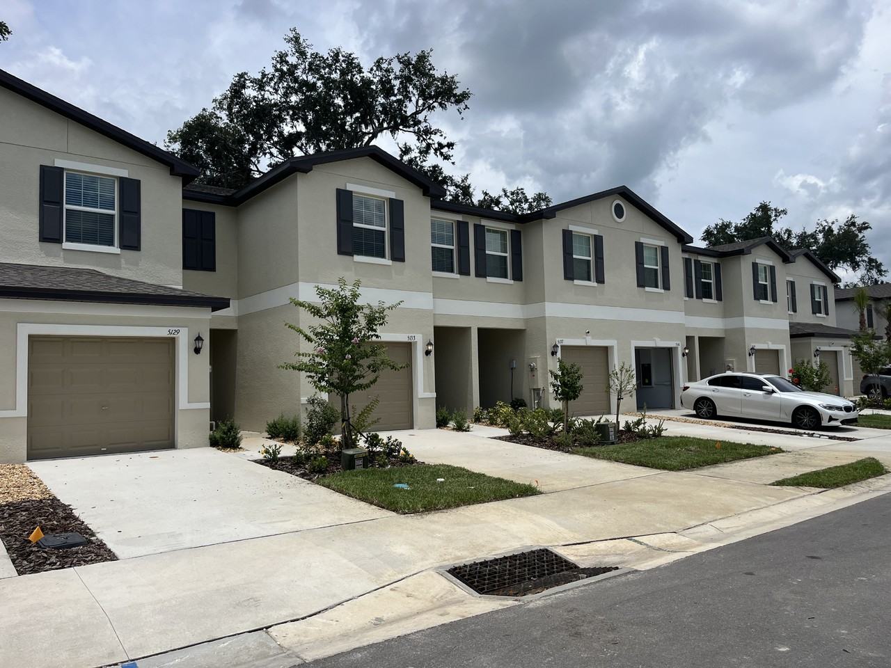 5129 Benjamin Eric St - Photo 3 of 33