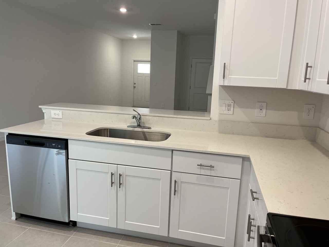 5129 Benjamin Eric St - Photo 6 of 33