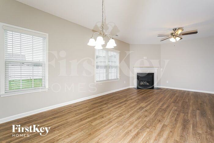 817 Sagemount St - Photo 3 of 19