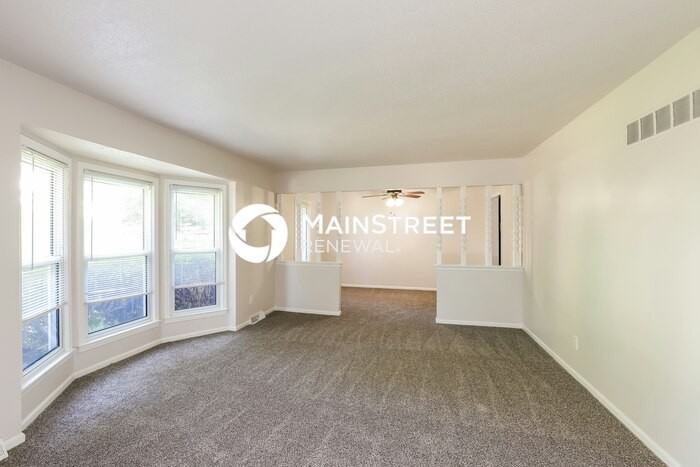 5913 N Wyandotte St - Photo 2 of 20