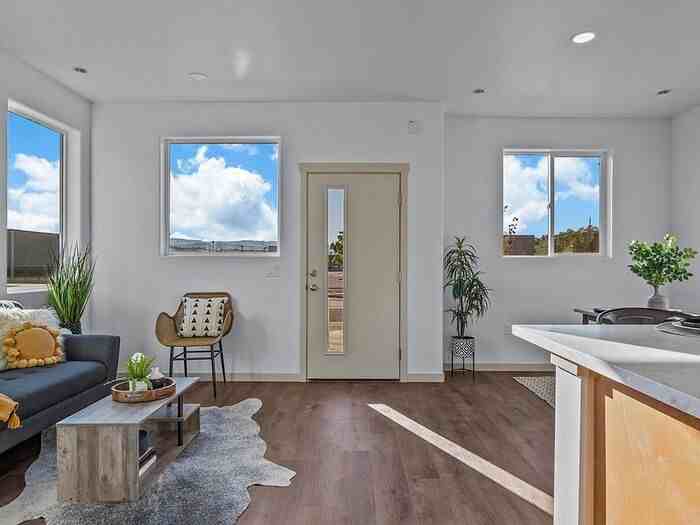 2772 Caspian Way - Photo 2 of 8