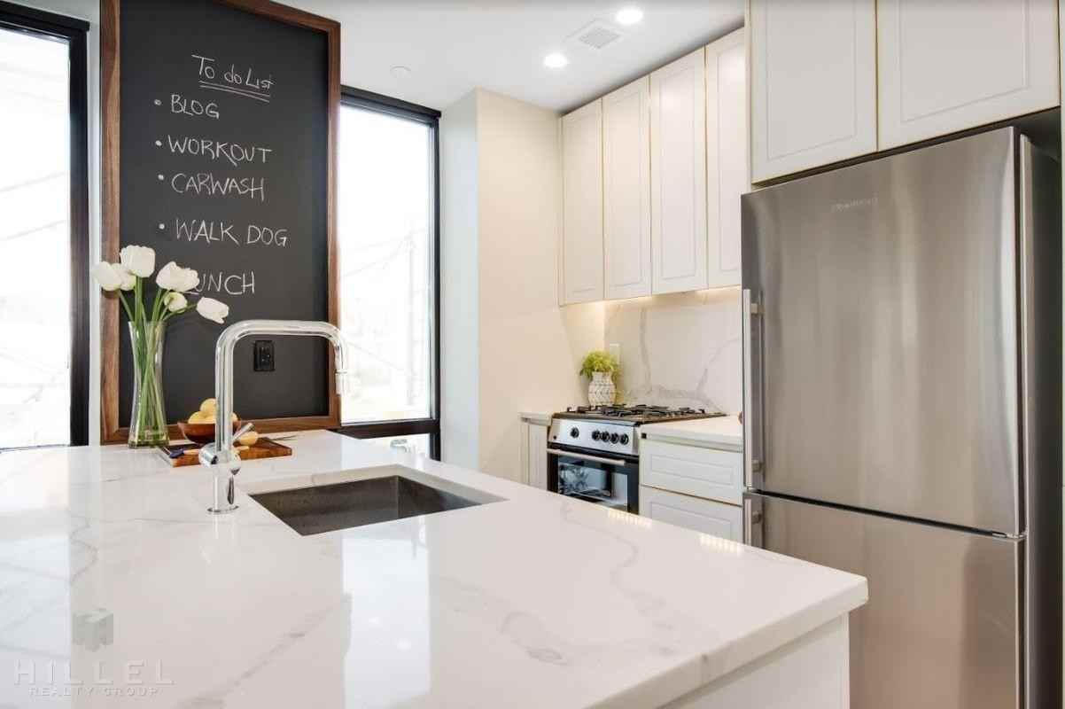 4th Avenue #802 - Photo 4 of 12