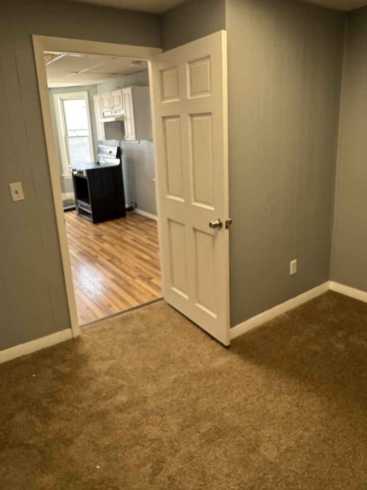 32-34 Nichols St - Photo 6 of 10