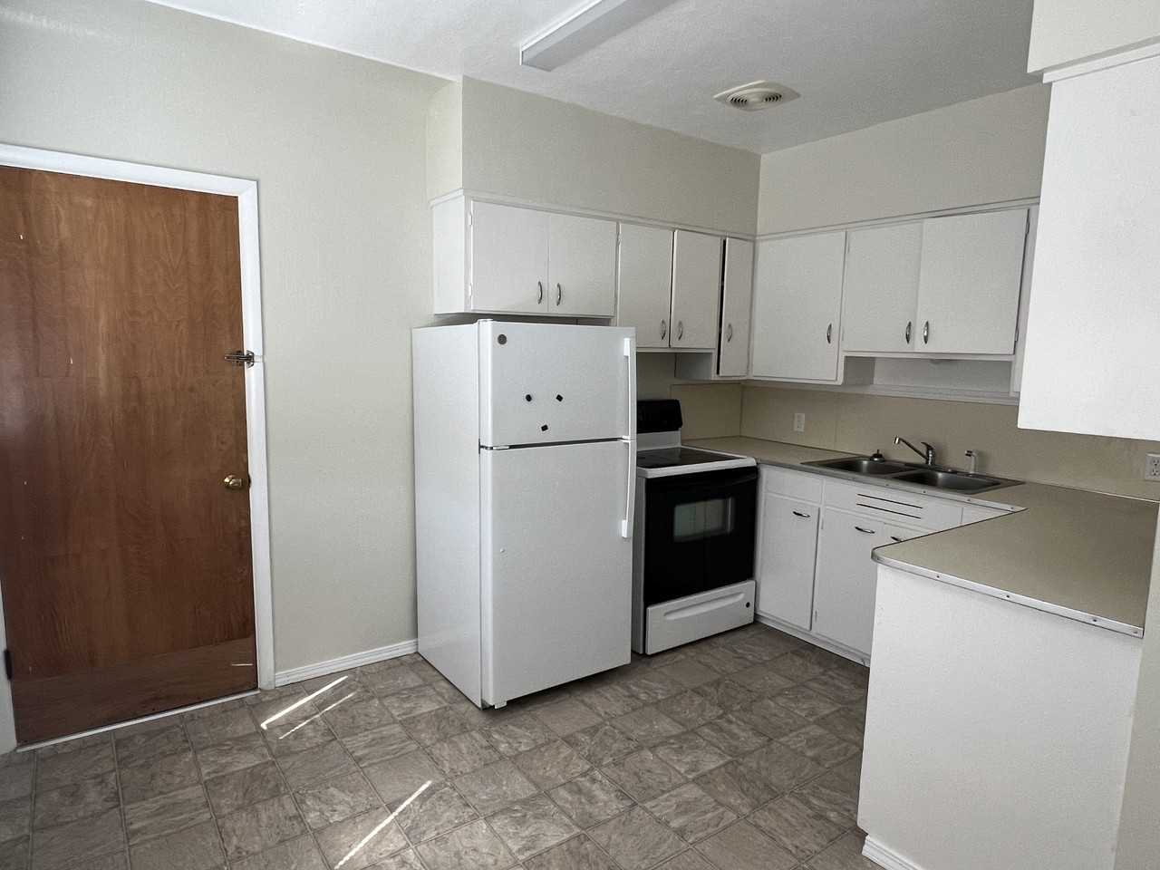 126 Water Street - Photo 5 of 10