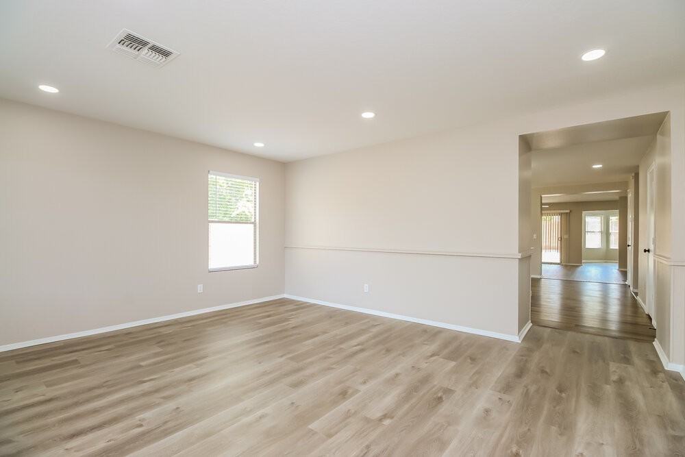 3107 W Park St - Photo 3 of 16