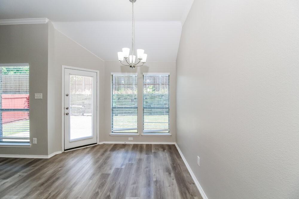 2952 Stockton St - Photo 6 of 16