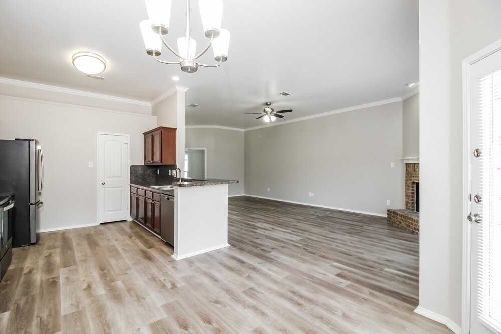 2952 Stockton St - Photo 7 of 16