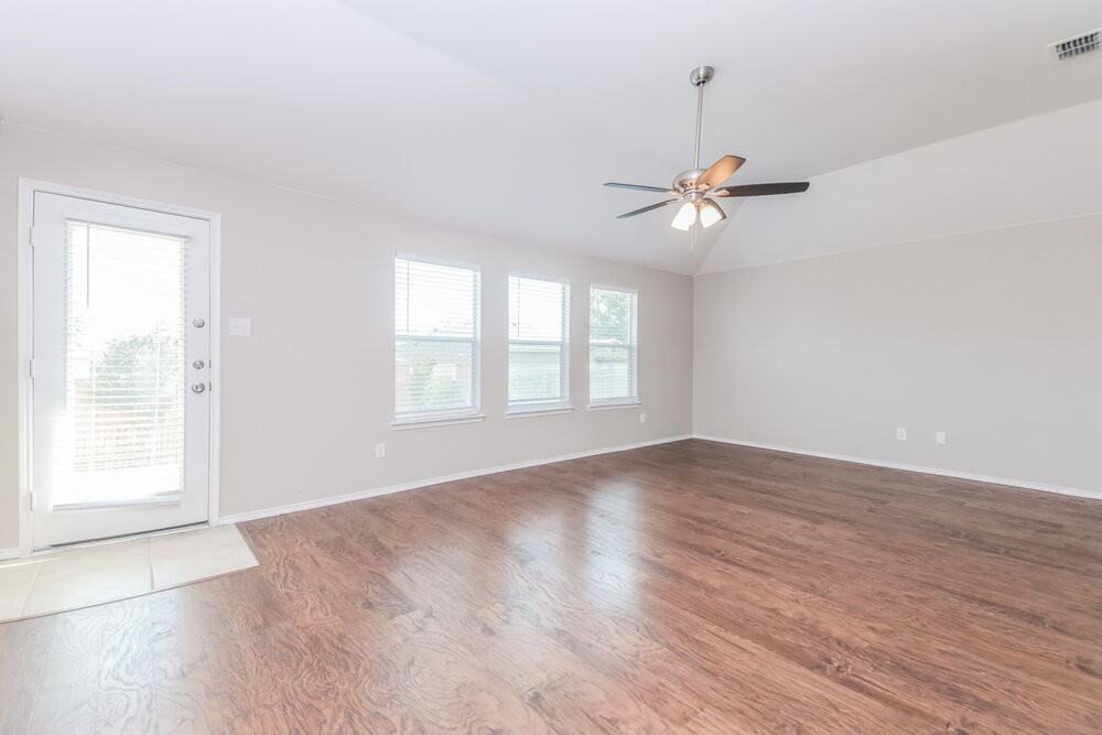 2031 Brook Meadow Dr - Photo 3 of 16