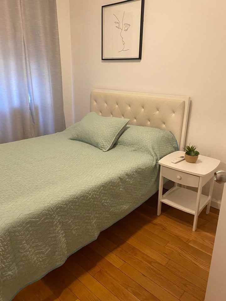 708 E 44th St #1039013P - Photo 2 of 10