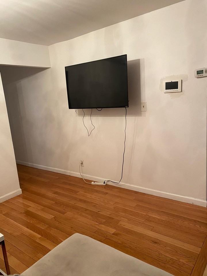 708 E 44th St #1039013P - Photo 7 of 10