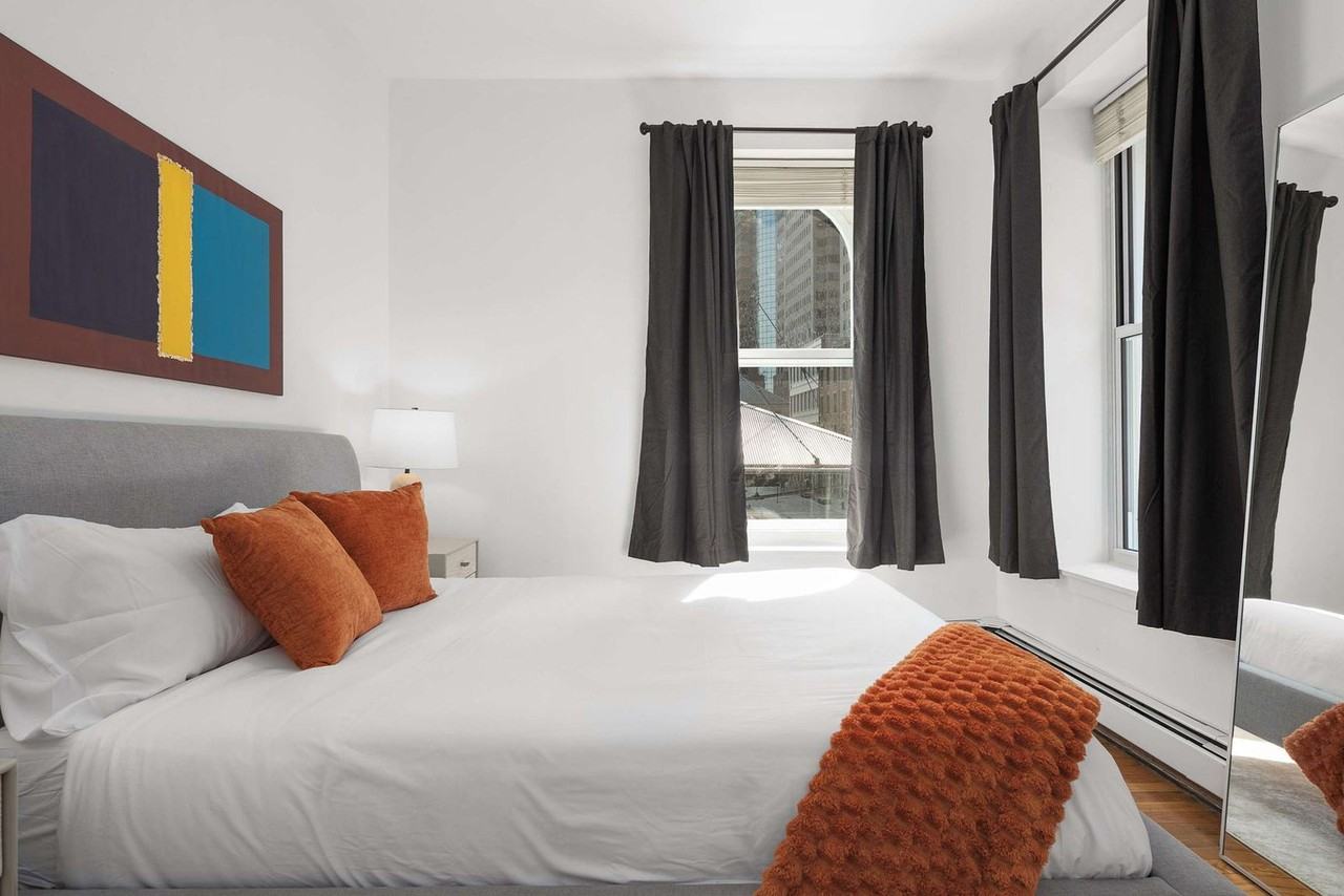 211 Front St #1255364P - Photo 4 of 19