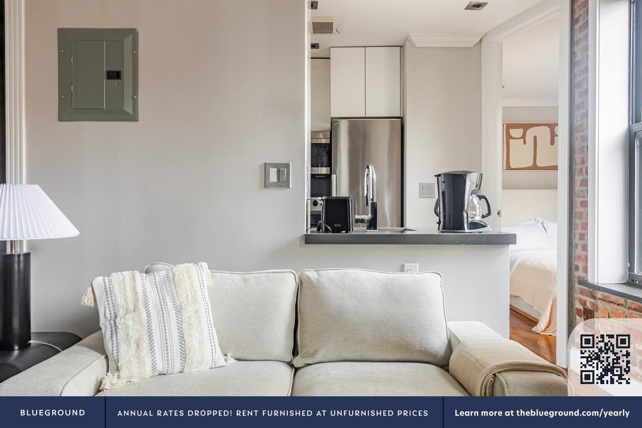 234 Mott Street - Photo 3 of 20