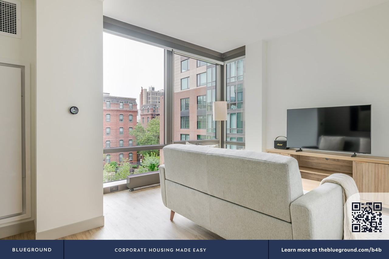 89 East Dedham Street - Photo 6 of 33