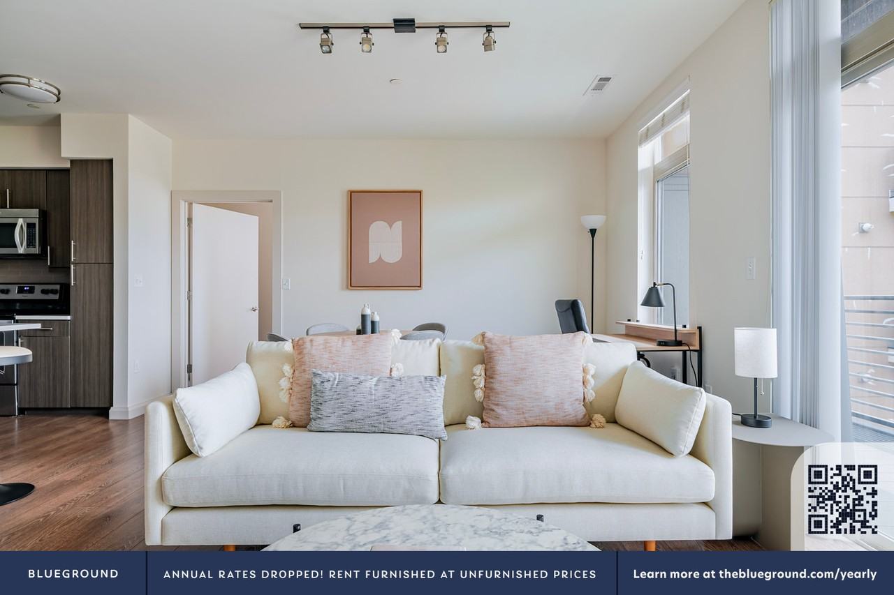 36 River St #1215 - Photo 4 of 46