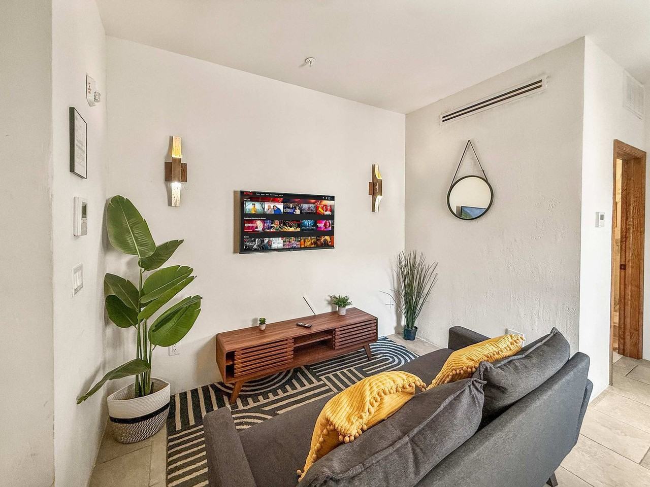 313 South St #1055805P - Photo 3 of 8