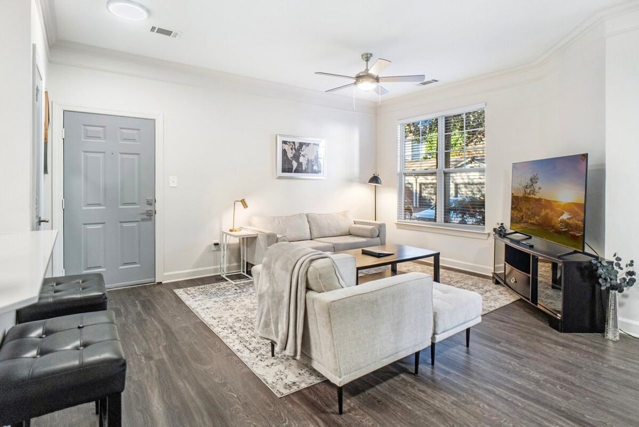 2212 Brisbane Woods Way #1225813P - Photo 4 of 17