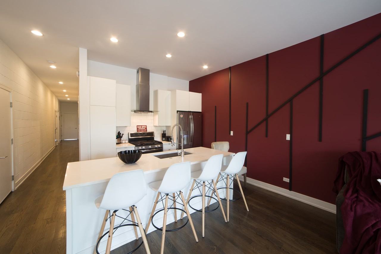 W Chicago Ave #1244904P - Photo 3 of 22