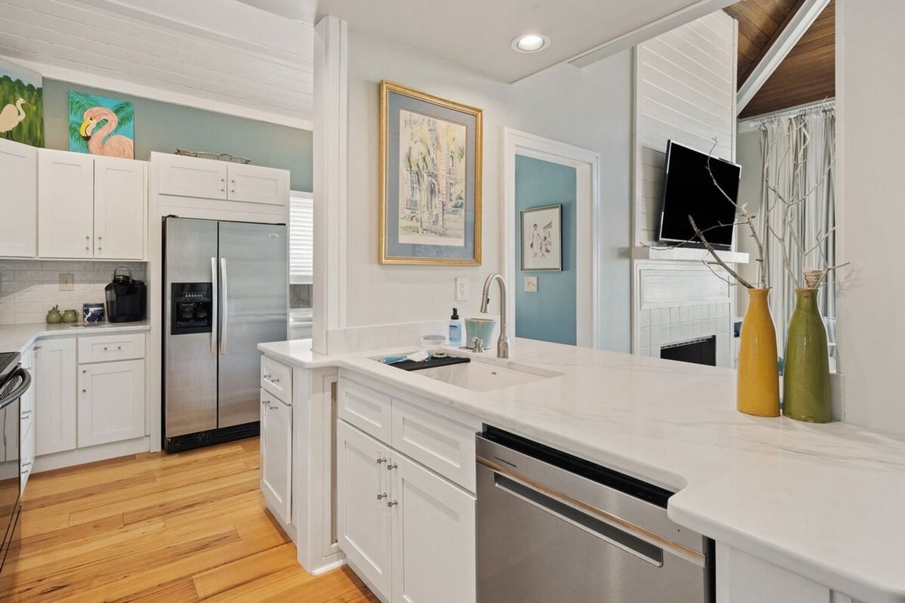 321 Pioneer Loop #1253890P - Photo 6 of 25