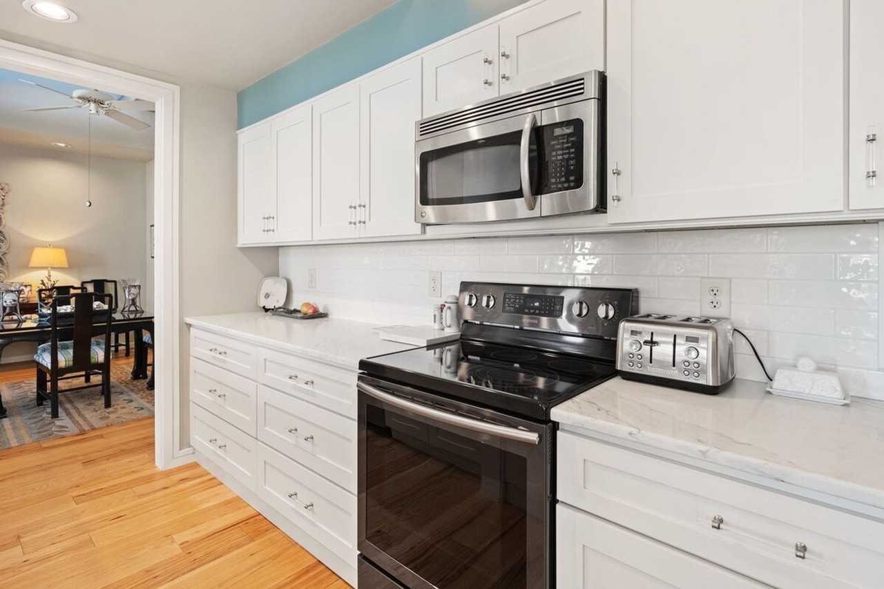 321 Pioneer Loop #1253890P - Photo 7 of 25