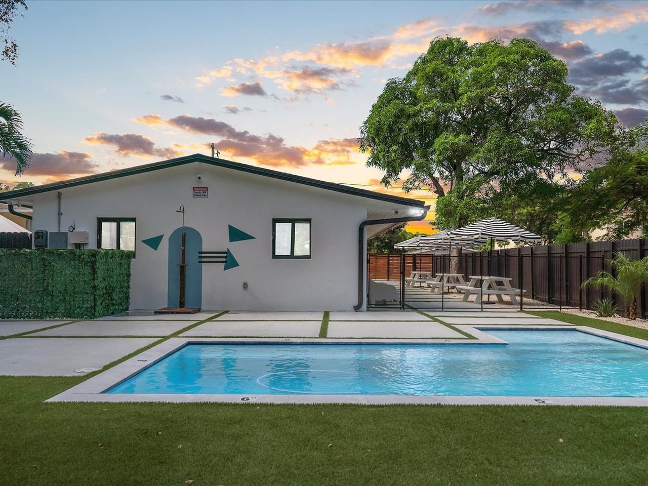 258 Nw 57th St #1258751P - Photo 6 of 28